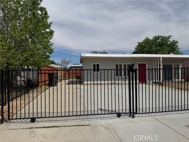 Building Photo - 45124 Redwood Ave