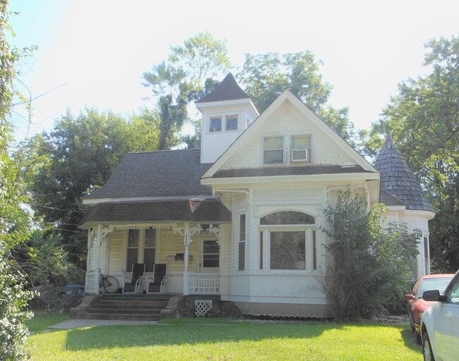 Building Photo - 312 S Fillmore St Unit A Rental