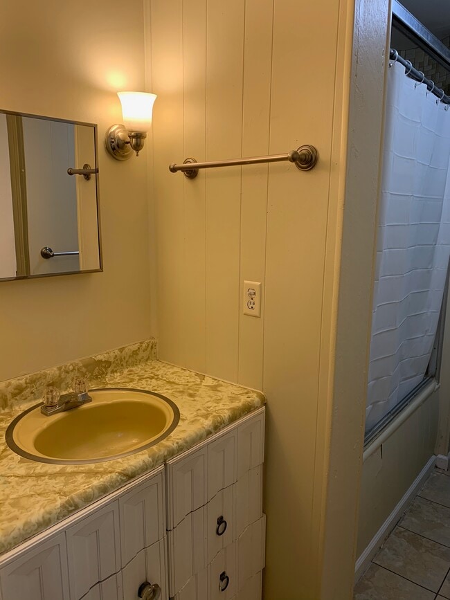 Photo - 2325 Ohio Ave Unit 2