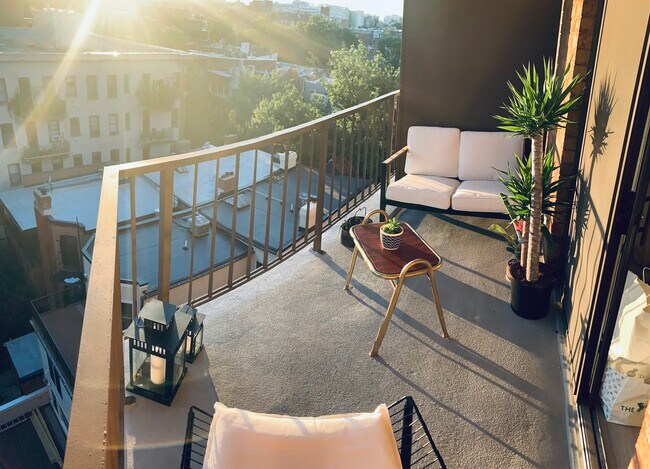 Photo - 1718 P St NW Unidad 912