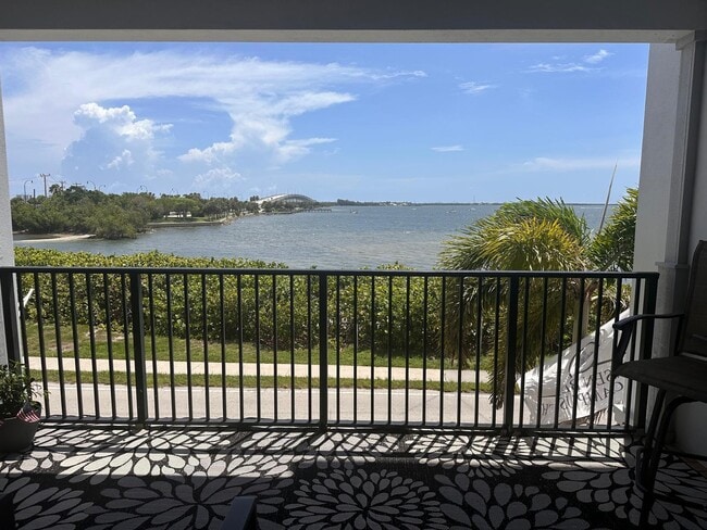 Photo - 3702 NE Indian River Dr
