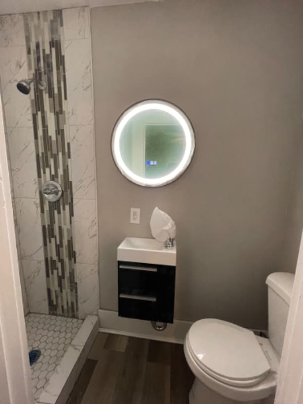 Photo - 809 Newman St