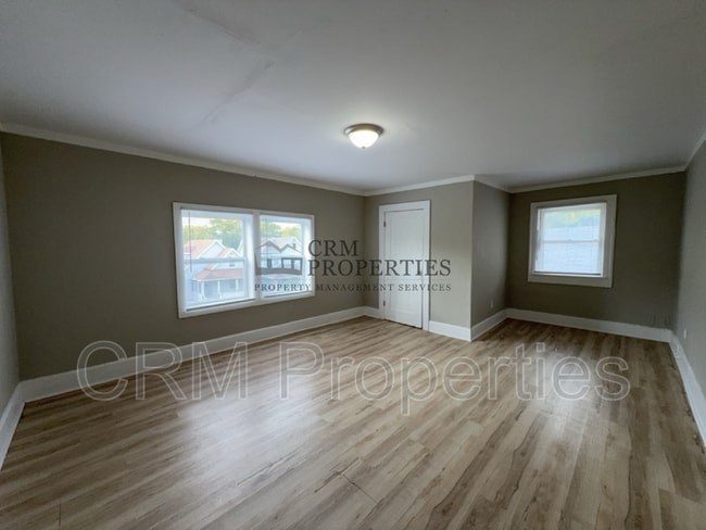 Photo - 301.5 N Temple Ave