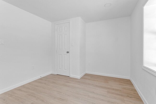 Photo - 16016 Green Manor Dr Unidad A