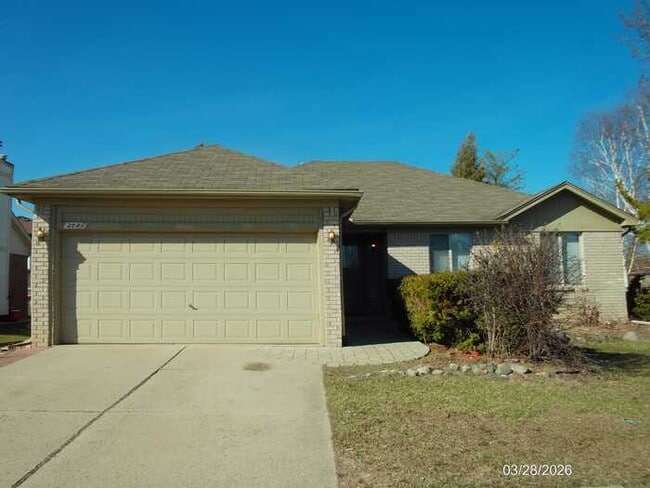 Photo - 2081 Newburgh Dr