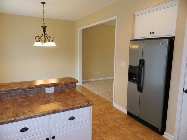 Photo - 899 Westlawn Dr