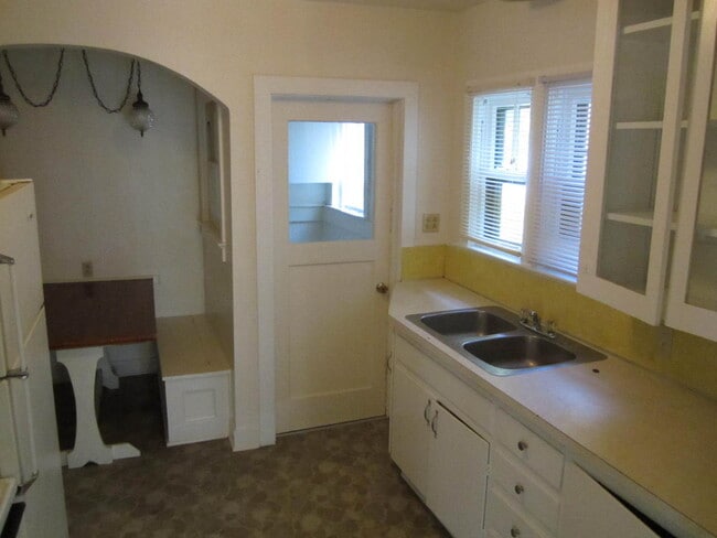 Photo - 225 N Holly St Unit 2
