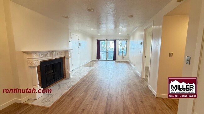 Photo - 250 S Elizabeth St