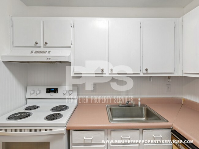 Photo - 737 Boggs Rd