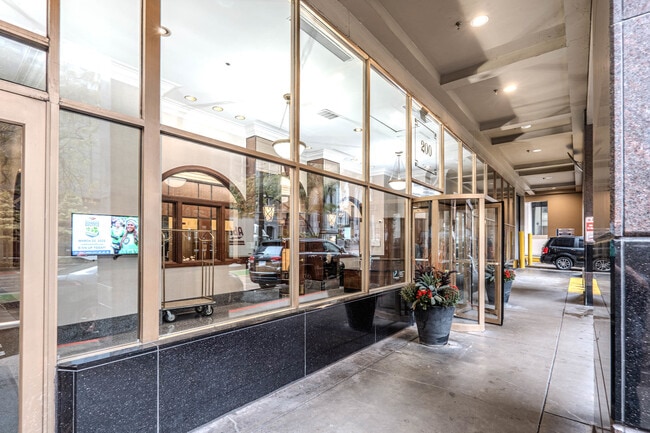 Photo - 200 N Dearborn St Unit 2105