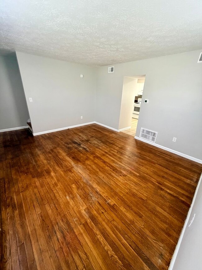 Photo - 104 Dale Ave Unit 1