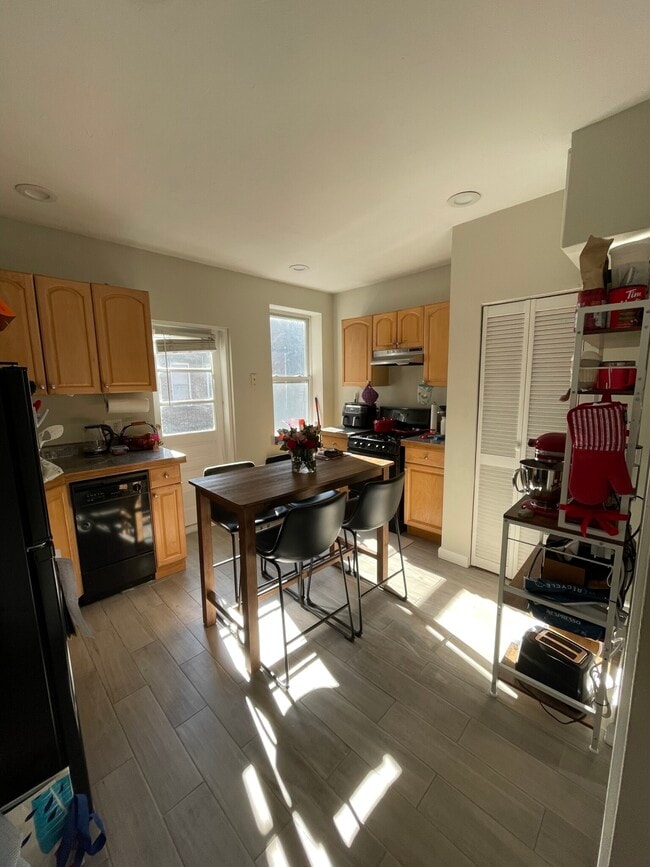 Building Photo - 2 Kilmarnock St