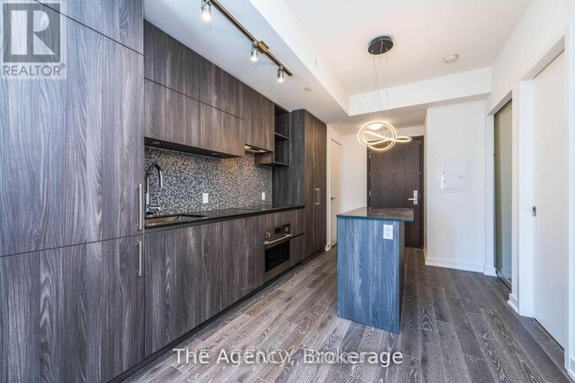 Photo - 1 Yorkville Ave Unit 3412