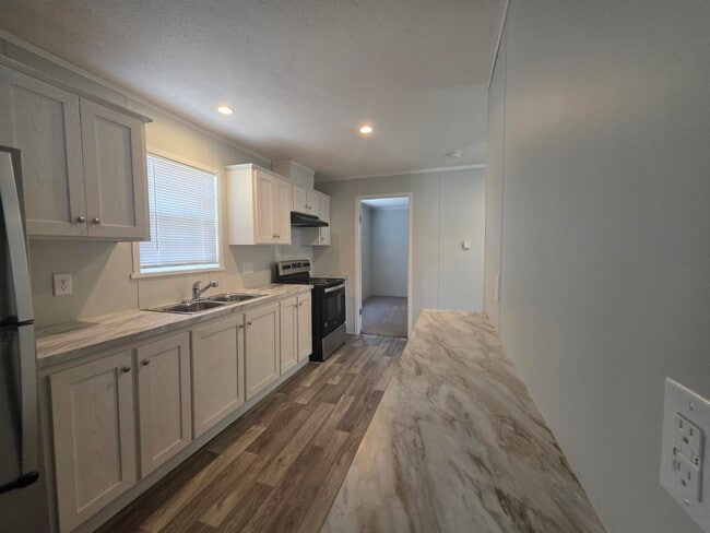 Photo - 10 Parakeet Hill Dr