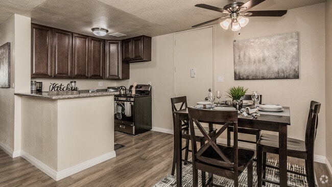 1BR, 1BA - 600 SF - Casa Serrana