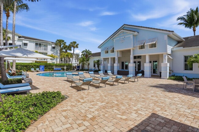 3607 High Ridge Rd Unit 207