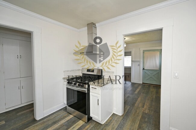 Photo - 630 E Dudley Ave