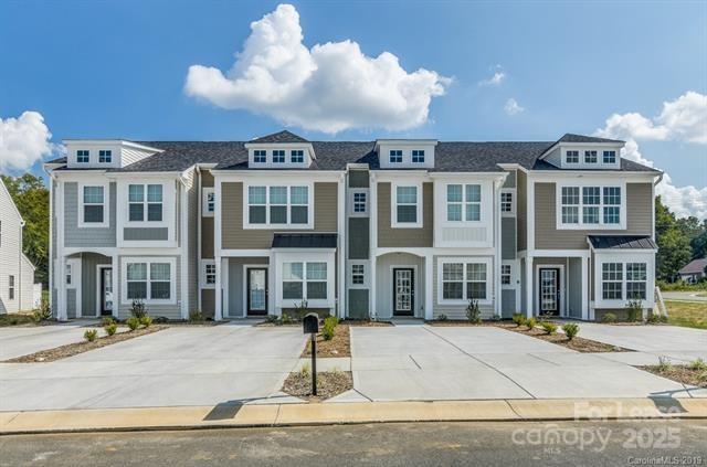 Photo - 325 Halton Crossing Dr SW Townhome