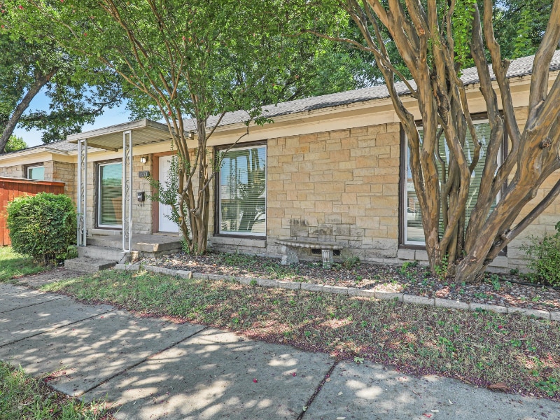 Photo - 6950 Hillcrest Ave