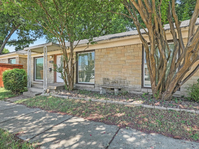 Photo - 6950 Hillcrest Ave
