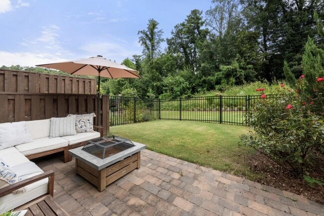 Photo - 2045 Bellrick Rd NW