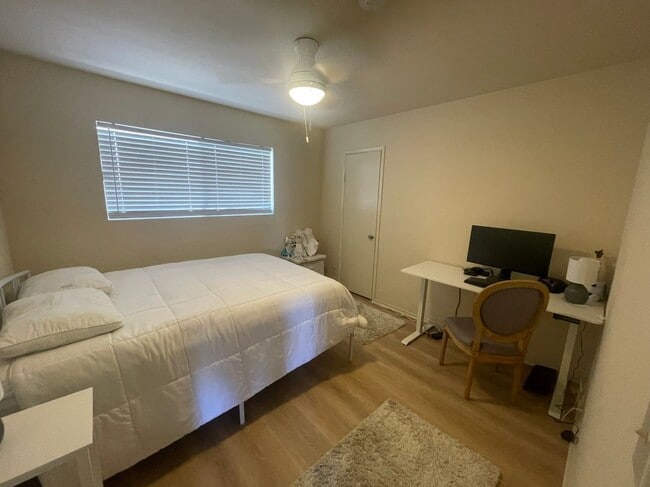 Photo - 178 Albert Pl