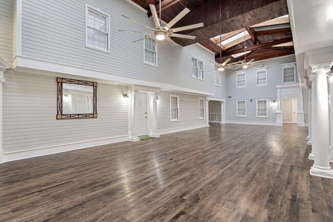 Photo - 4 S Walnut St Unidad 1