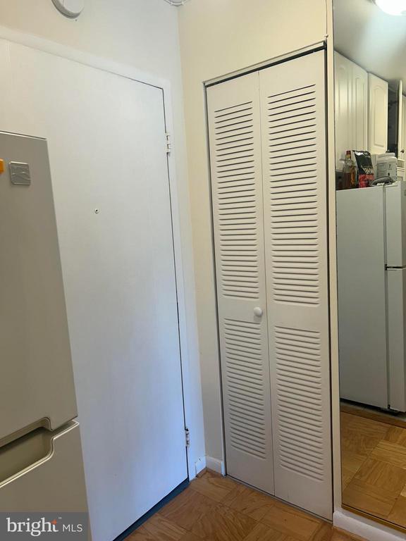 Photo - 922 24th St NW Unit 608