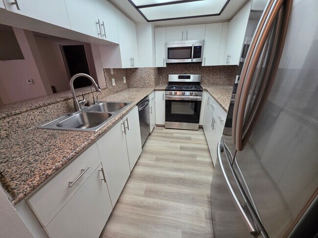 Photo - 1250 S Westgate Ave Unit #103