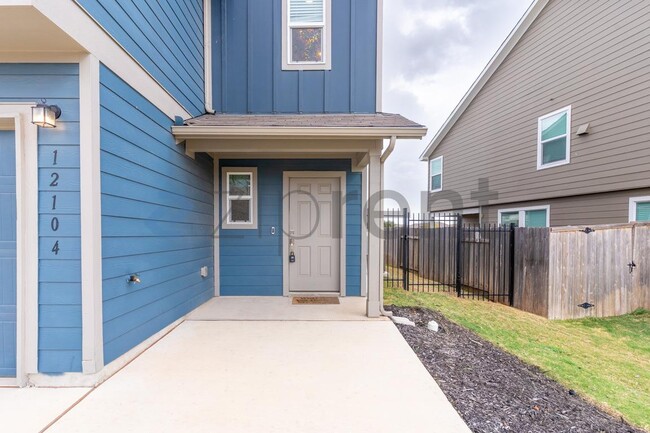 Photo - 12104 Scarlet Sleeve Wy