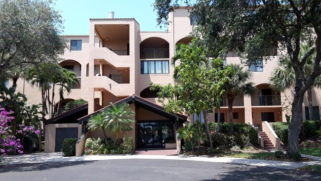 Building Photo - 2255 Lindell Blvd Unit 4511 Rental
