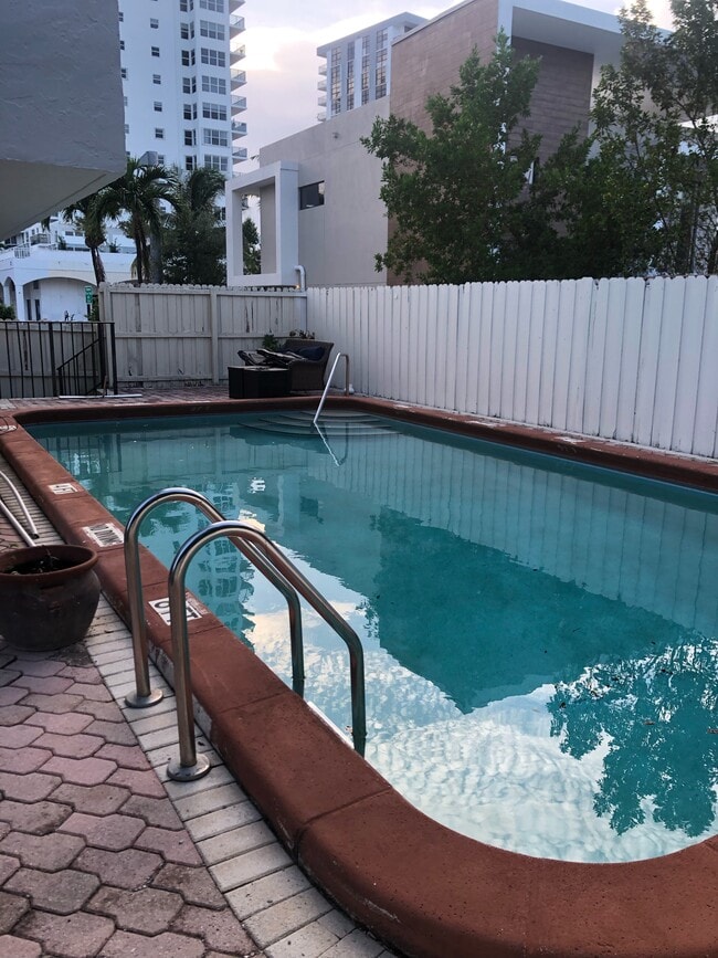 3000 N Ocean Blvd Unit 403
