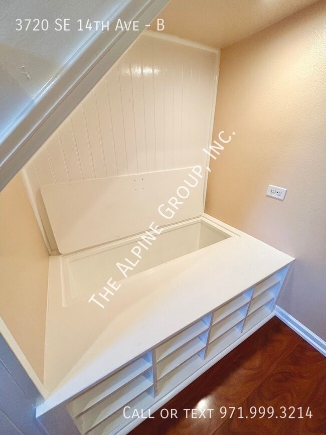 Photo - 2 Bedroom Unit in Brooklyn! Unidad B