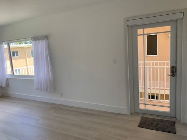 Interior Entrance - 1410 S Ocean Blvd Unit S3
