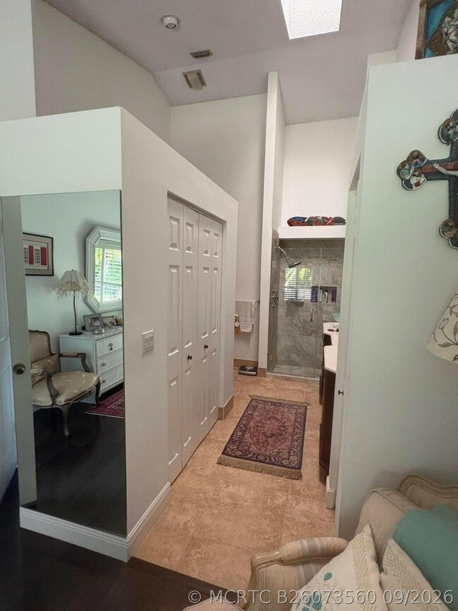 1604 Rosewood Way