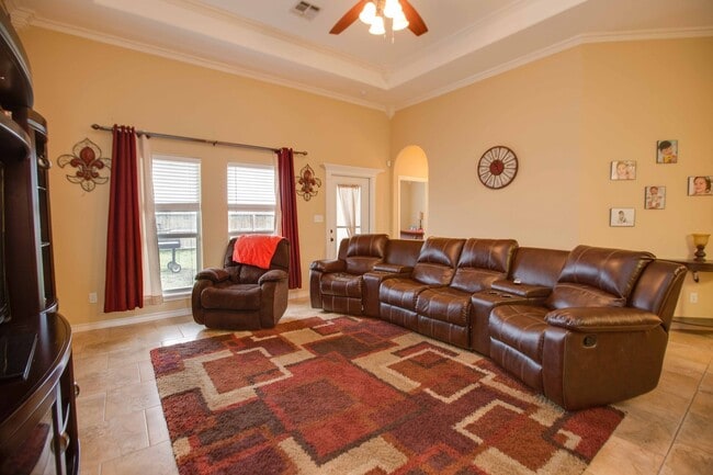 Photo - 6733 Old Square Dr