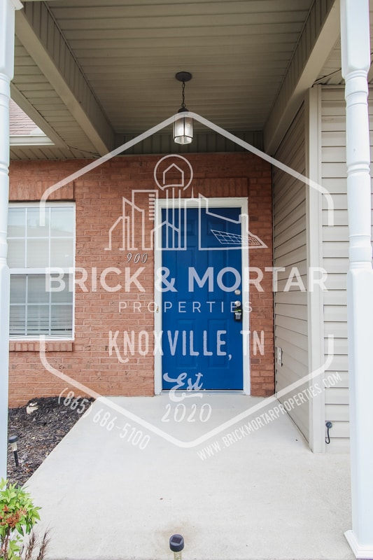 Photo - 900 Glendower Way