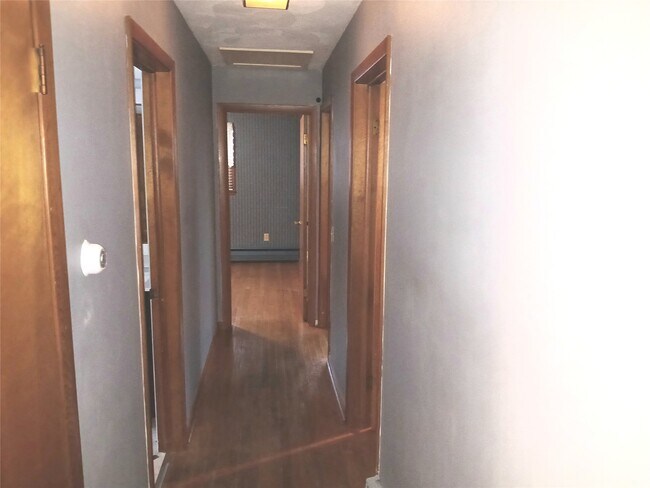 Photo - 5 Meadow Brook Ln