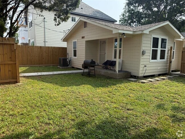 Building Photo - 901 Dewalt St Rental