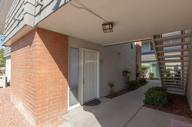 Photo - 1 bedroom unity in luxury guard gated community near the Strip