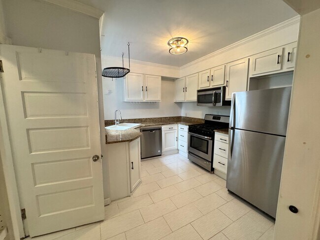 Photo - 305 Hurley Ave