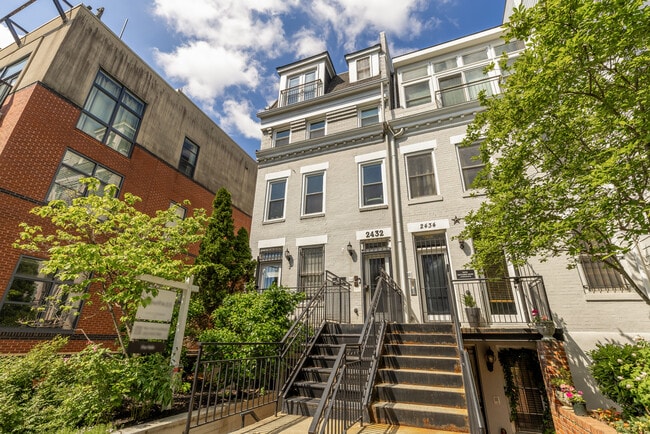 Photo - 2432 Ontario Rd NW Unidad 2432 Ontario Rd NW Apt 1