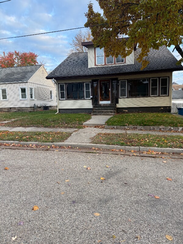 Building Photo - 253 Lincoln St