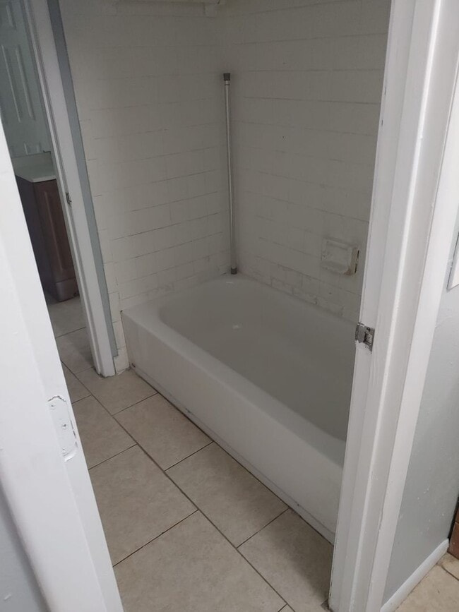 Photo - 2584-2586 Chestnut Woods Dr Unit 2584 Chestnut Woods Dr