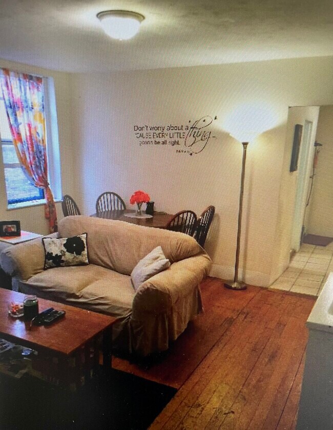 Photo - 14 Aberdeen St Unit 1