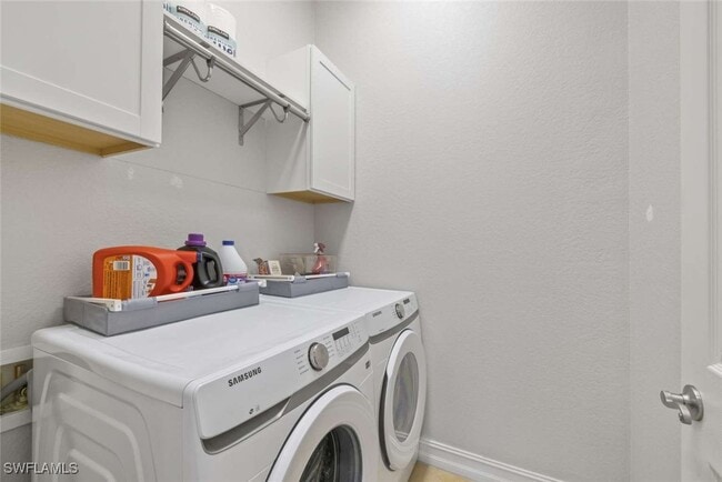 Building Photo - 7080 Bergamo Way Unit 201