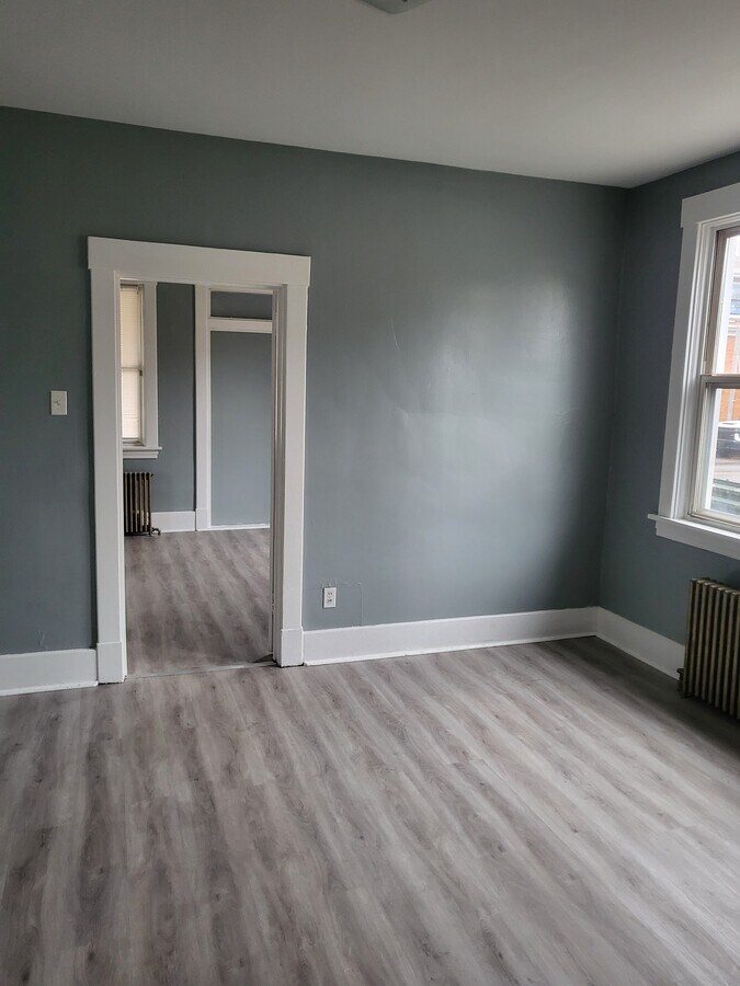 Photo - 653 Duss Ave Unidad Front One