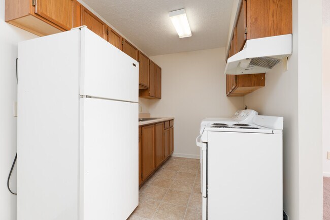 633 Princeton Pkwy Unit 8