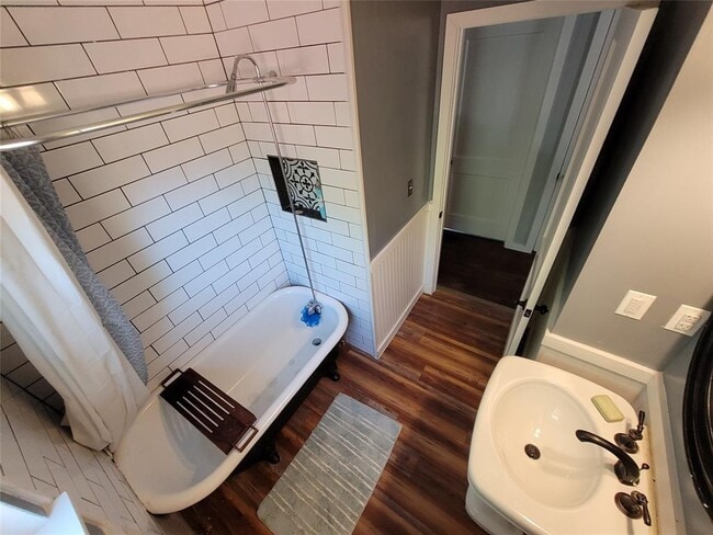 Photo - 206 W 55th 1/2 St