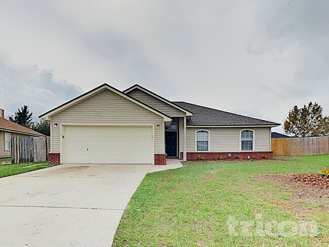 Photo - 585 Fallen Timbers Dr